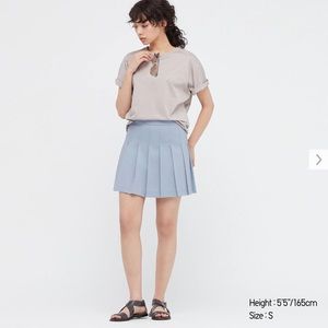 Uniqlo pleated a line mini skirt - light blue